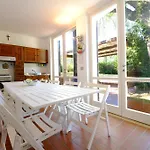 610 - Pentalocale Al Piano Terra Al Taunus Con Ampio Giardino, A 300 Mt Dal Mare -spiaggia Inclusa Nel Prezzo Vakantiehuis Numana